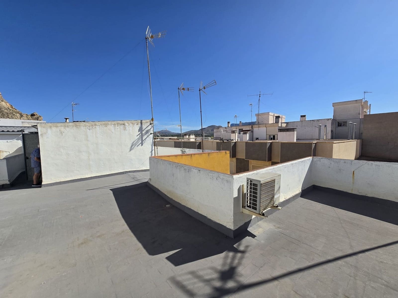 4 bedroom Apartment for sale in Sax - € 127,500 (Ref: 9301341)