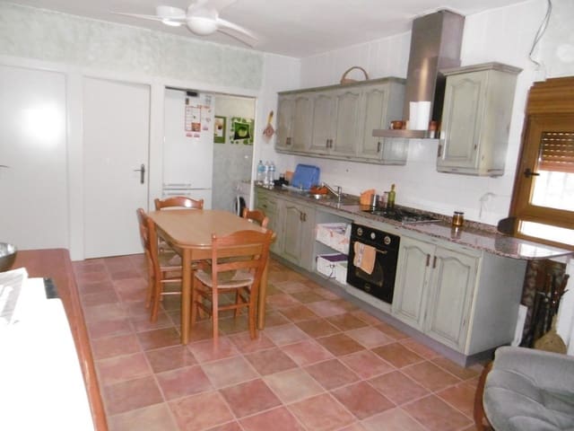 5 camera da letto Villa in vendita in Yecla con piscina garage - 249.000 € (Rif: 9301346)