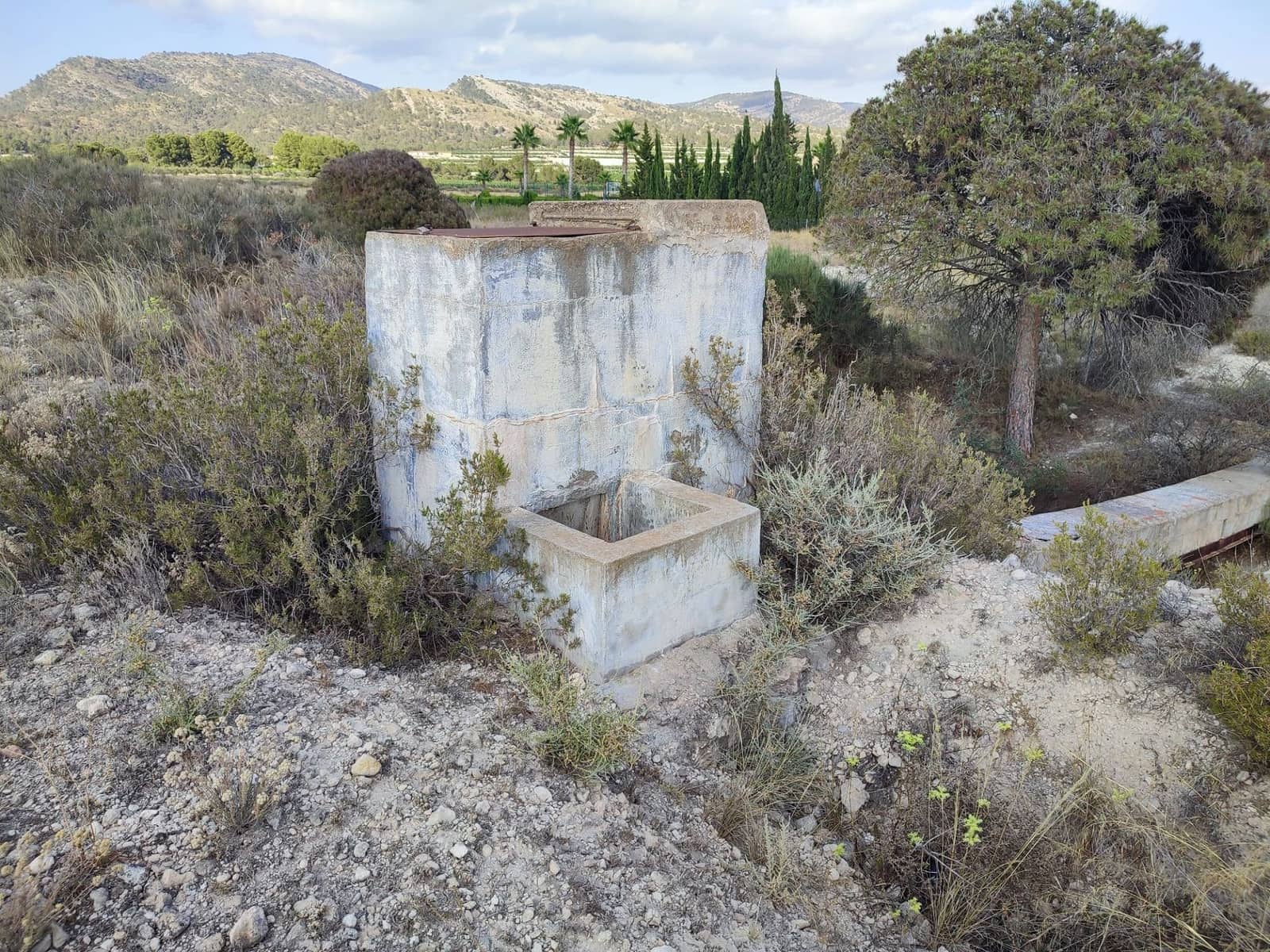 Grunde uden byggetilladelser til salg i Sax - € 45.000 (Ref: 9301349)