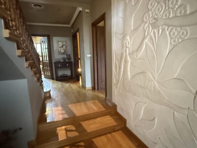 4 bedroom Villa for sale in Elda - € 385,000 (Ref: 9301358)