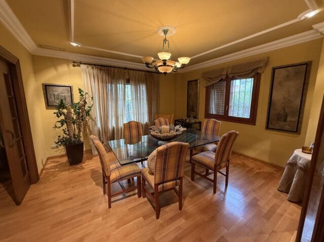 4 bedroom Villa for sale in Elda - € 385,000 (Ref: 9301358)