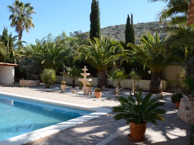 3 bedroom Villa for sale in Hondon de las Nieves with pool - € 420,000 (Ref: 9301359)