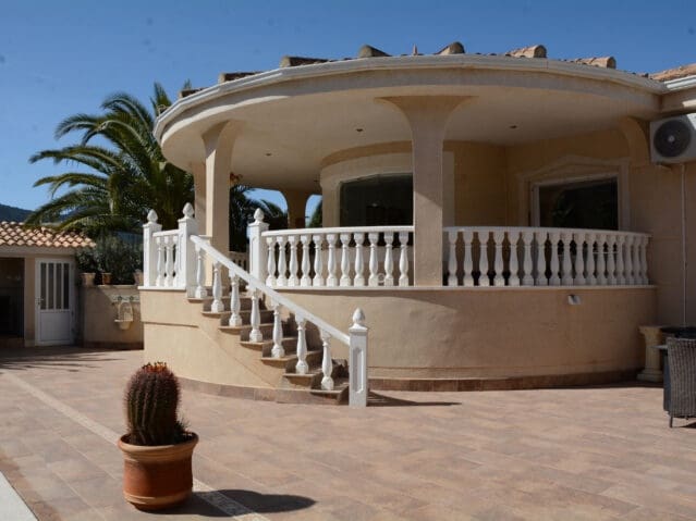 3 bedroom Villa for sale in Hondon de las Nieves with pool - € 420,000 (Ref: 9301359)