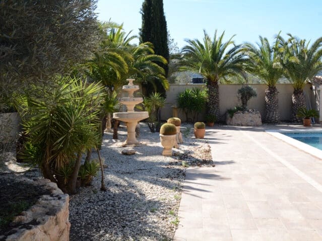 3 bedroom Villa for sale in Hondon de las Nieves with pool - € 420,000 (Ref: 9301359)