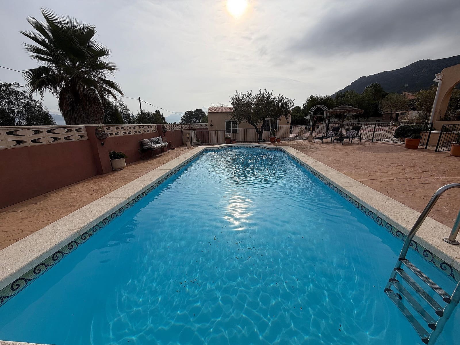 5 soverom Villa til salgs i Sax med svømmebasseng - € 375 000 (Ref: 9317163)