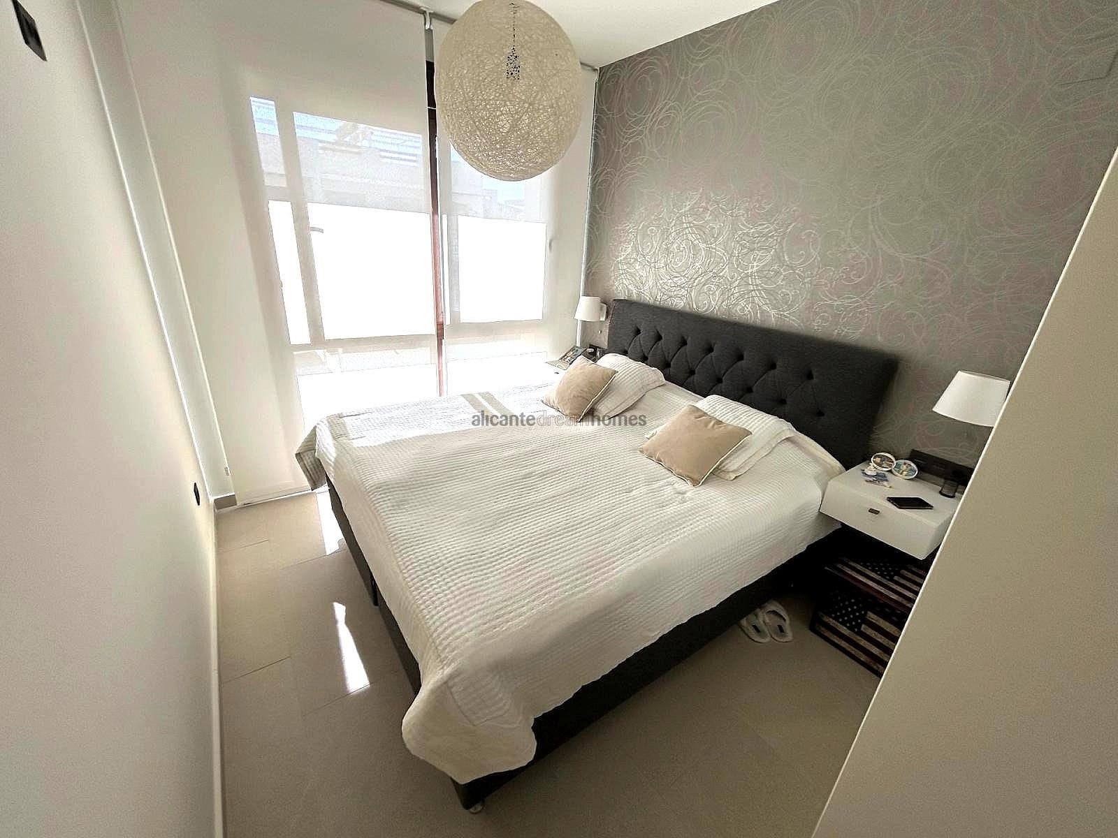 3 quarto Apartamento para venda em Torrevieja com piscina garagem - 359 000 € (Ref: 9317164)