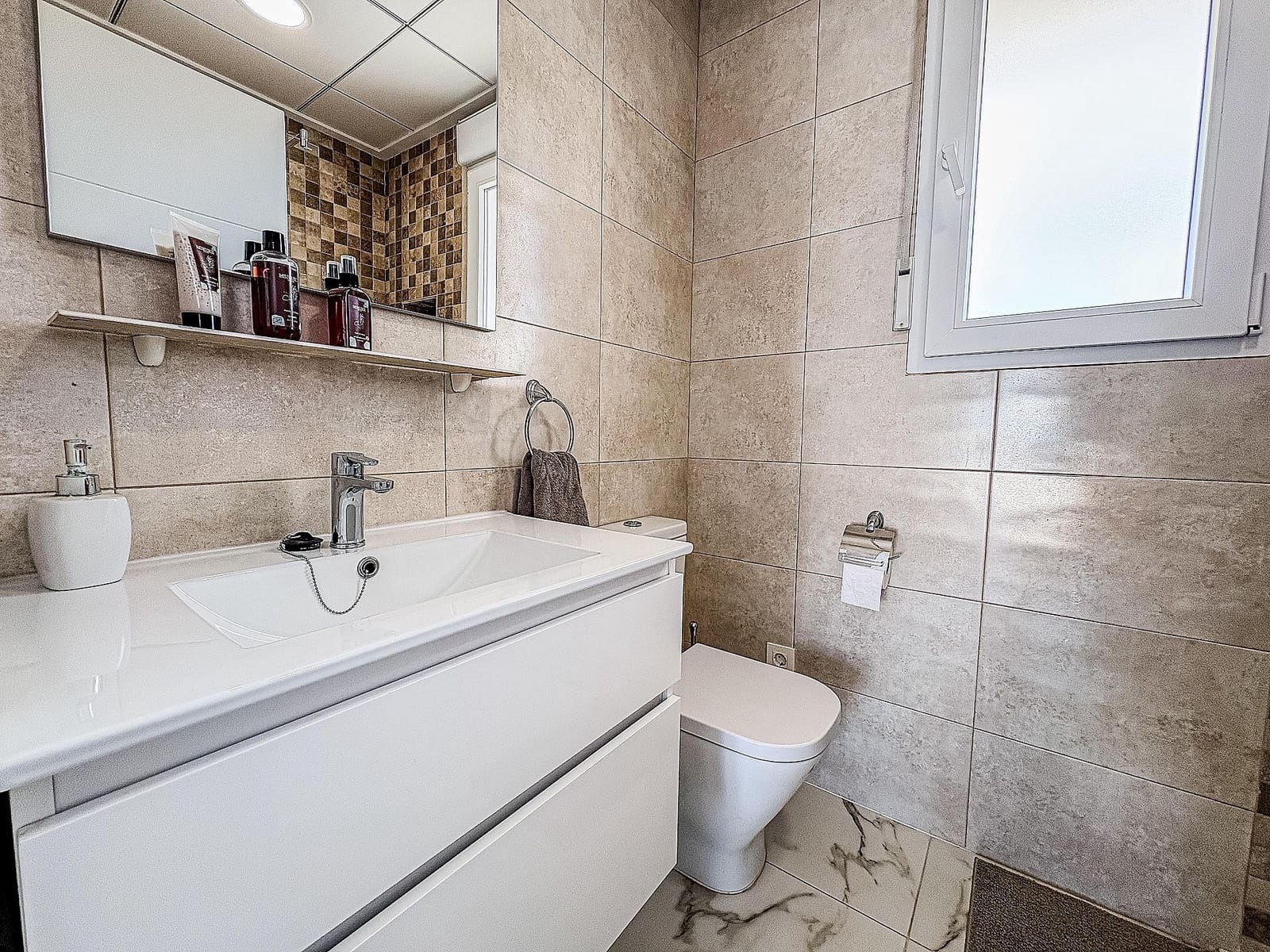 4 bedroom Villa for sale in Pinoso with pool garage - € 525,000 (Ref: 9340553)