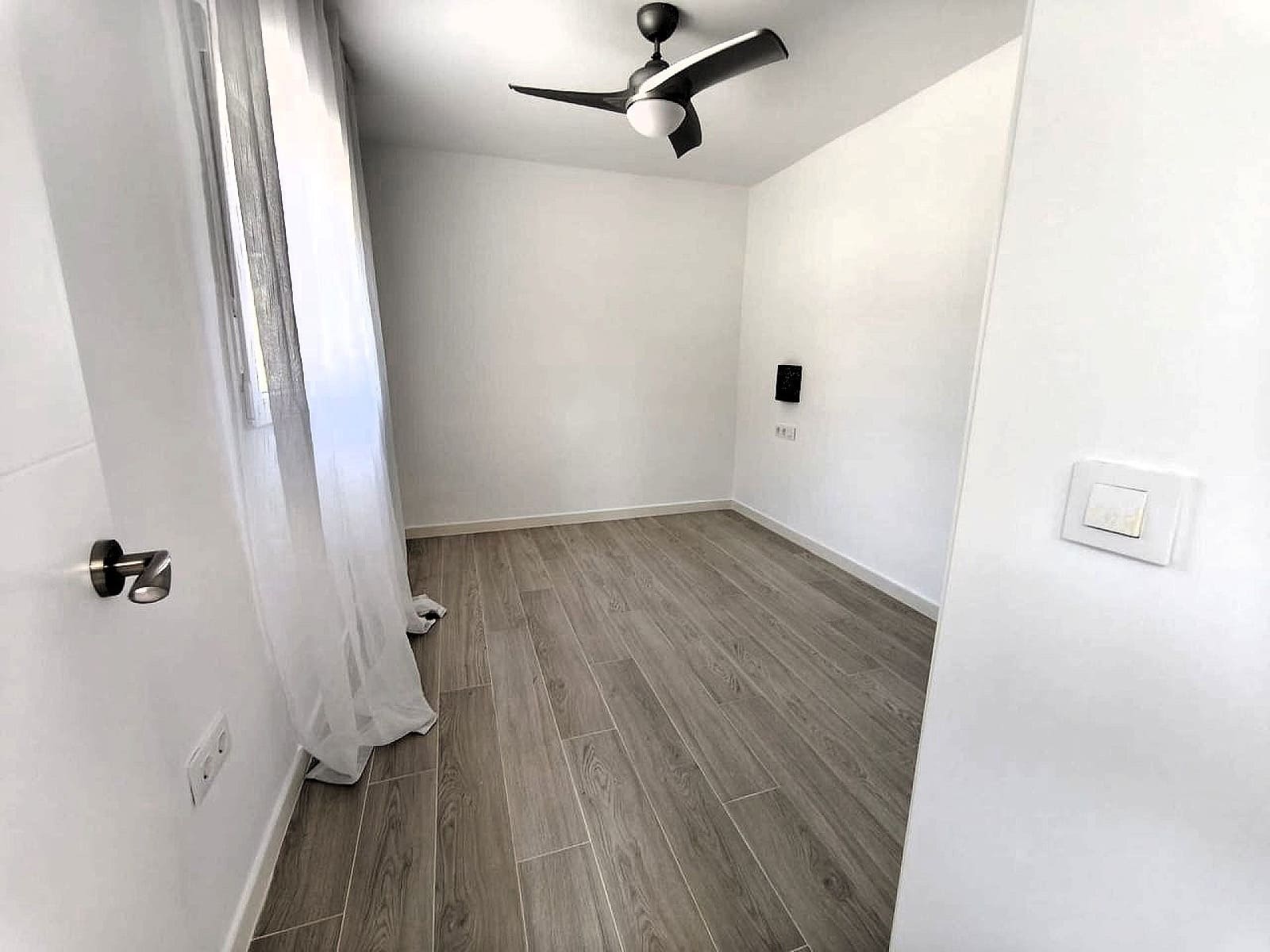 4 sypialnia Willa na sprzedaż w Tibi z garażem - 290 000 € (Ref: 9344309)