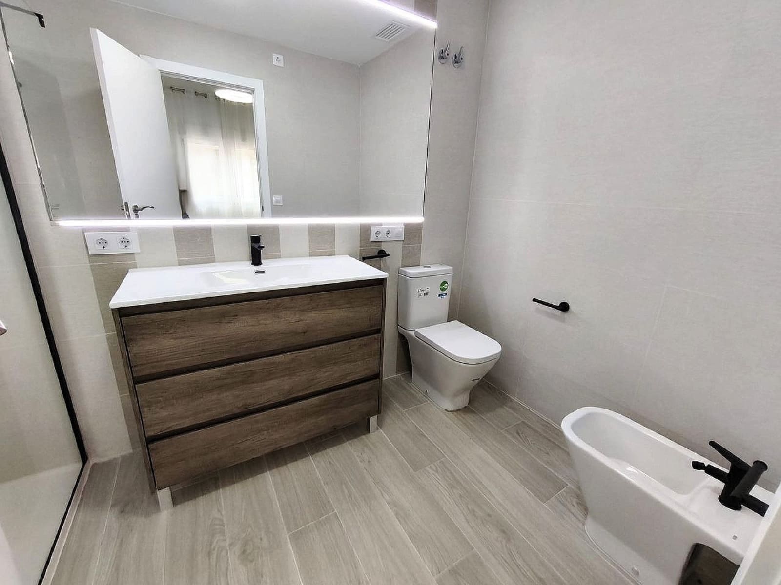 4 sypialnia Willa na sprzedaż w Tibi z garażem - 290 000 € (Ref: 9344309)