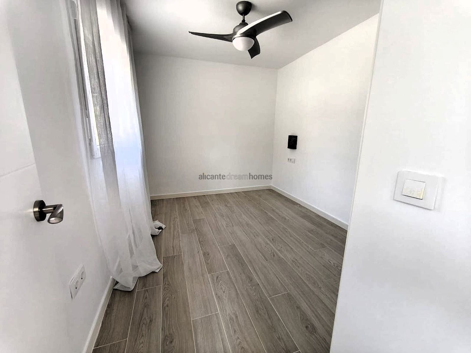 4 soveværelse Villa til salg i Tibi med garage - € 290.000 (Ref: 9344309)