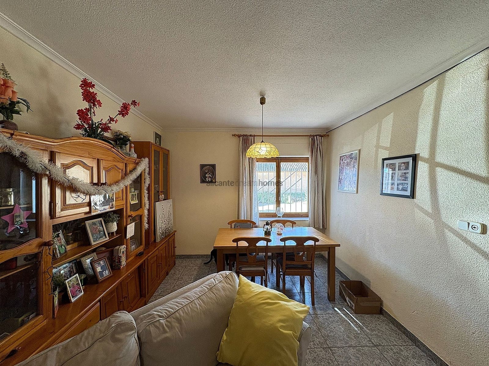 6 bedroom Townhouse for sale in Monovar / Monover with pool garage - € 179,995 (Ref: 9346741)