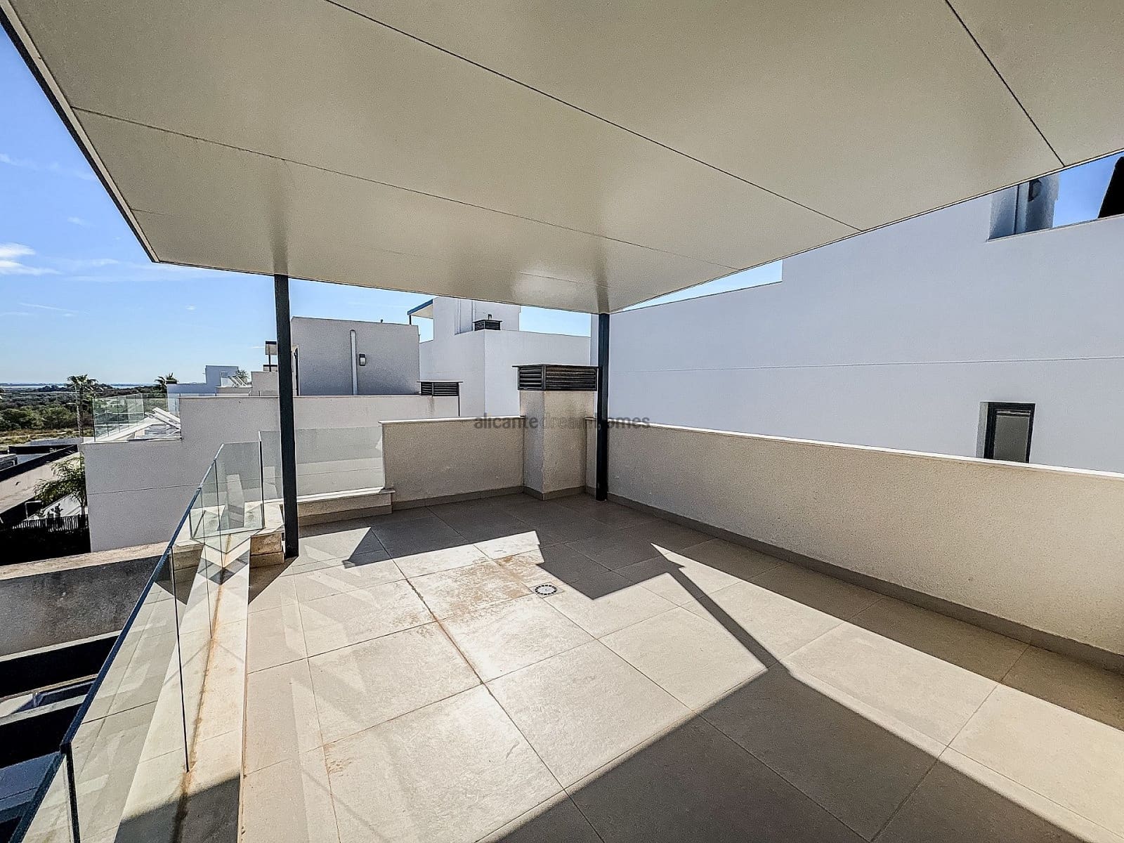 5 bedroom Villa for sale in Algorfa with pool - € 575,000 (Ref: 9348944)