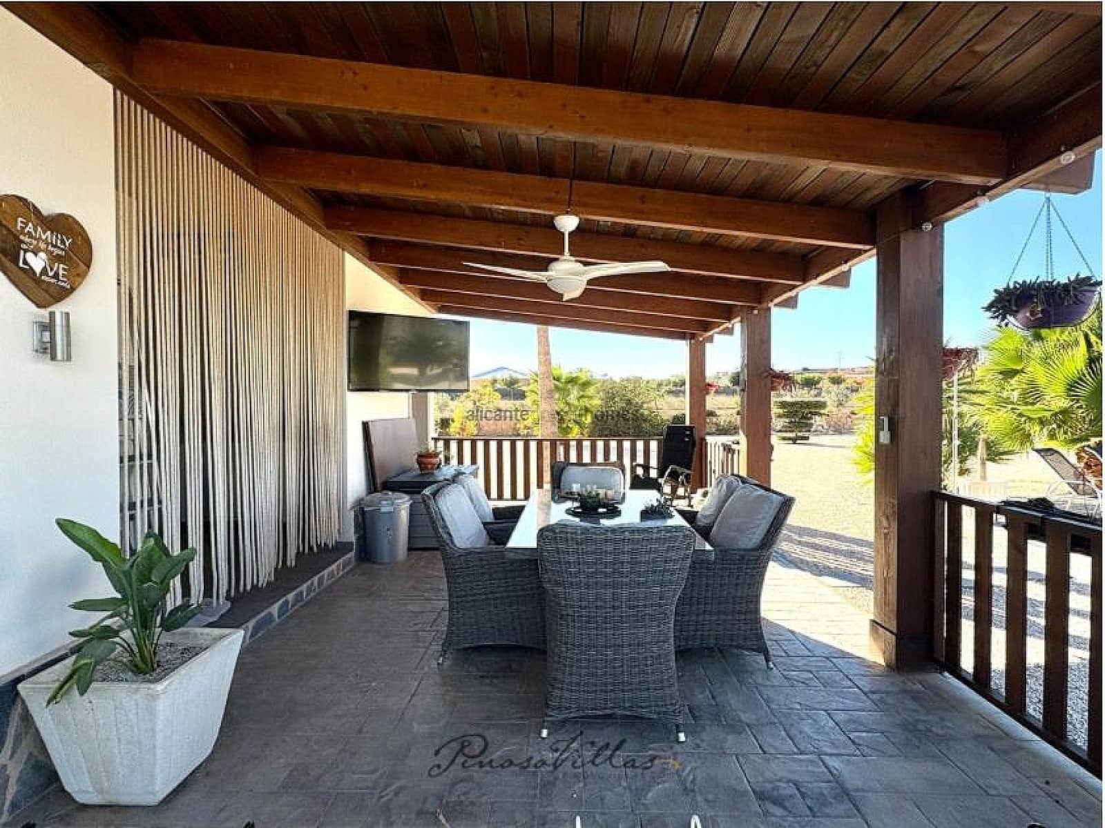 4 bedroom Villa for sale in Pinoso with pool garage - € 549,000 (Ref: 9353118)