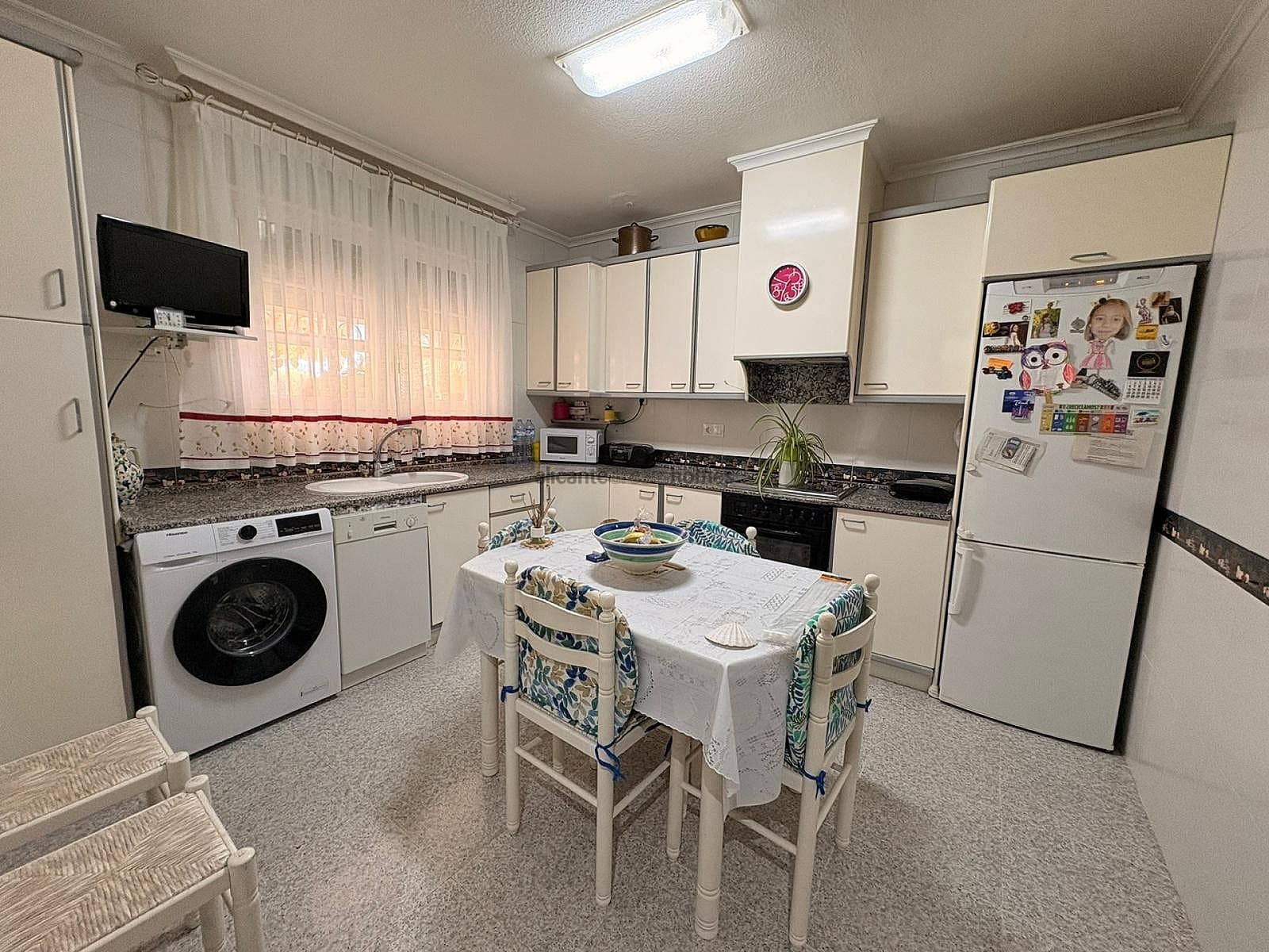 Chalet de 4 habitaciones en Monóvar / Monóver en venta con piscina garaje - 618.000 € (Ref: 9362053)