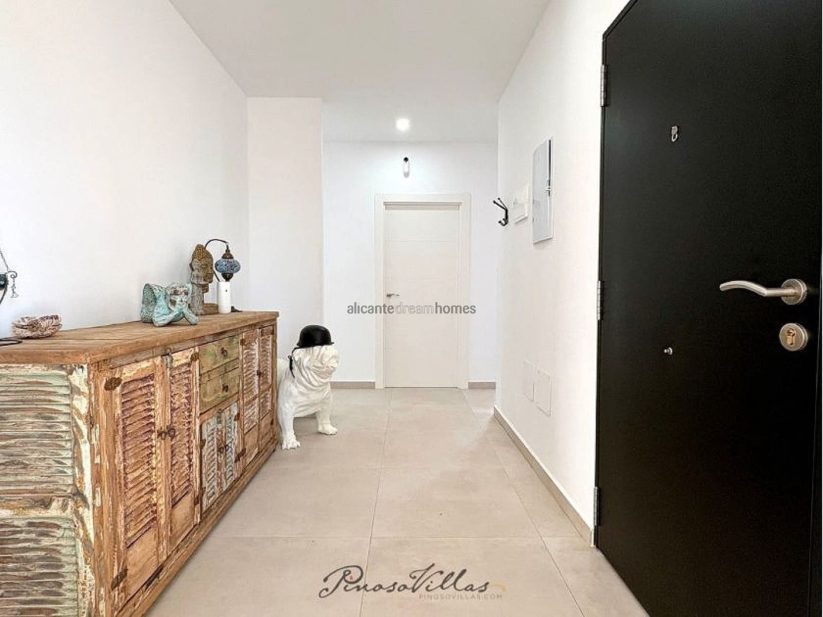 4 makuuhuone Huvila myytävänä paikassa Pinoso mukana uima-altaan - 449 950 € (Ref: 9371676)