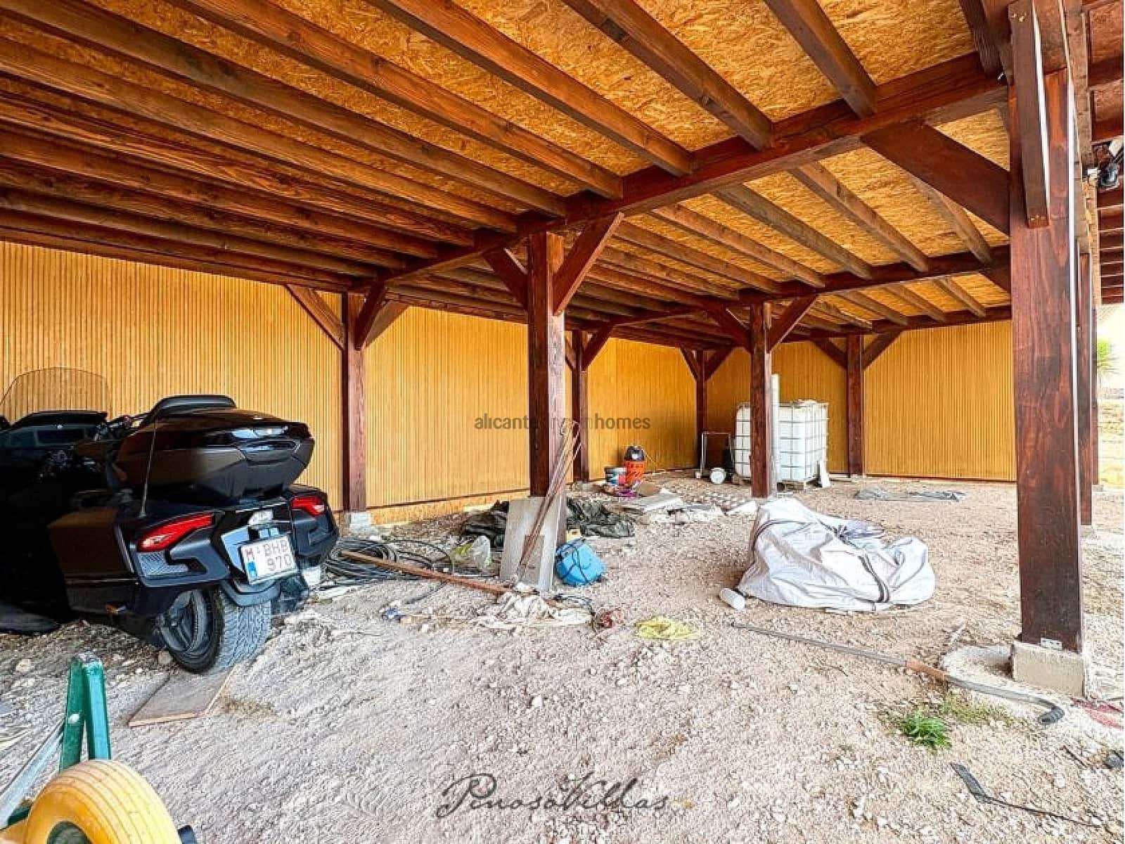 4 makuuhuone Huvila myytävänä paikassa Pinoso mukana uima-altaan - 449 950 € (Ref: 9371676)