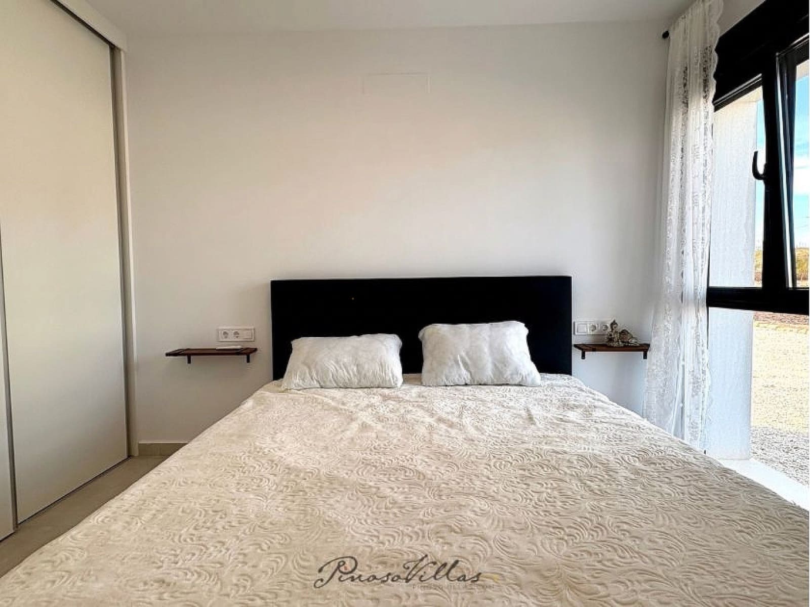 4 makuuhuone Huvila myytävänä paikassa Pinoso mukana uima-altaan - 449 950 € (Ref: 9371676)