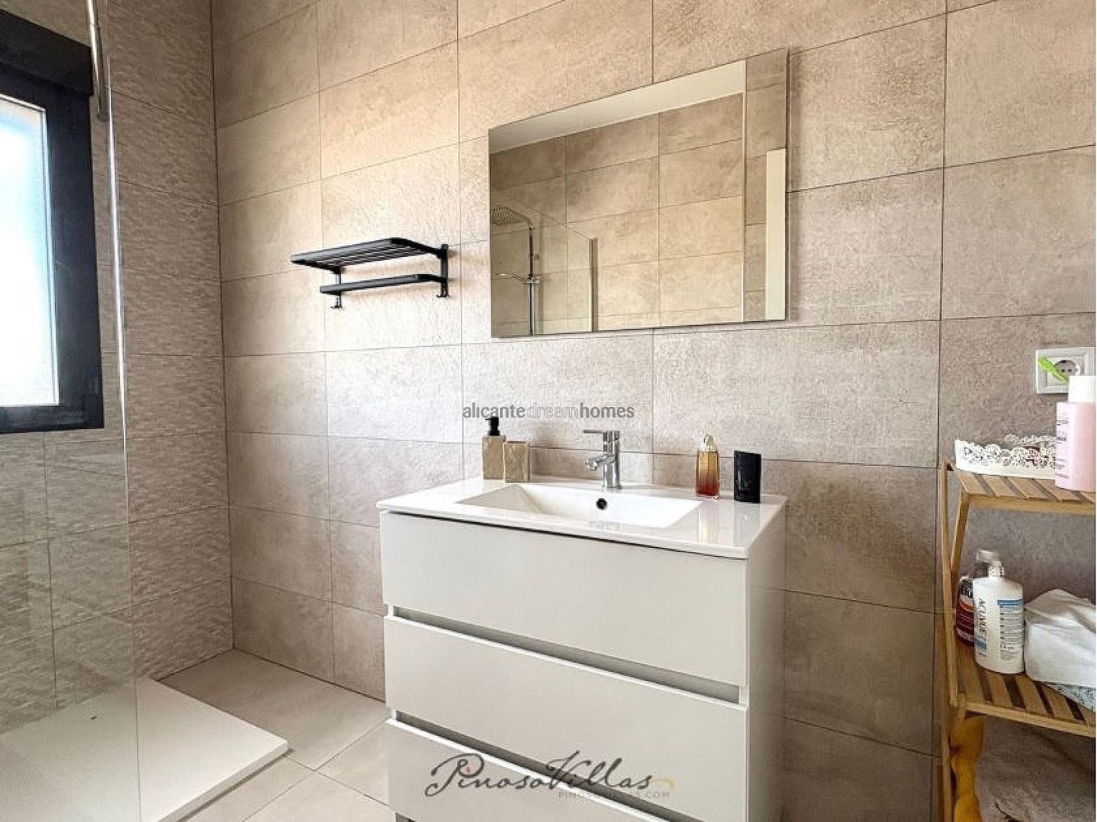 4 makuuhuone Huvila myytävänä paikassa Pinoso mukana uima-altaan - 449 950 € (Ref: 9371676)