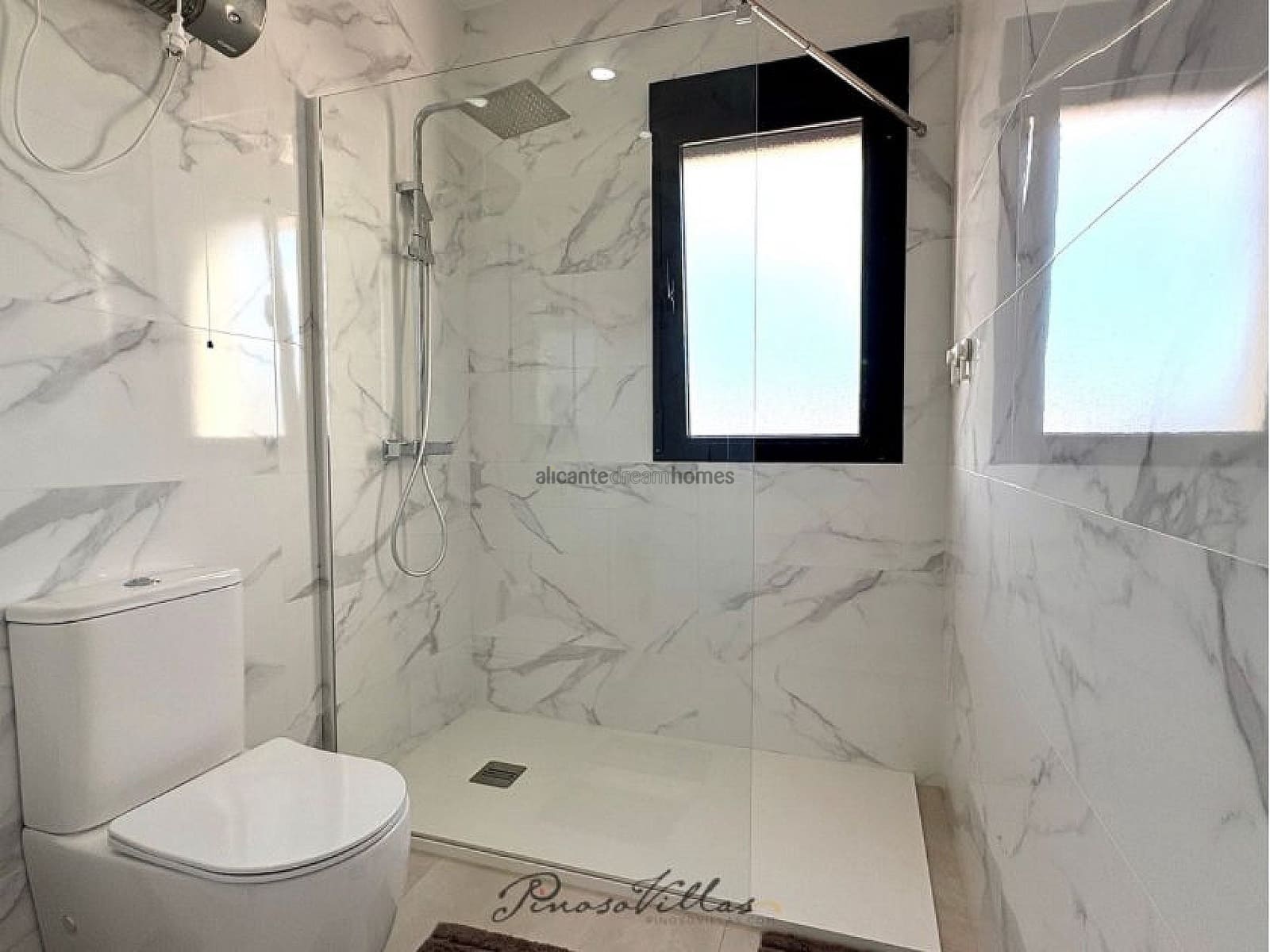 4 makuuhuone Huvila myytävänä paikassa Pinoso mukana uima-altaan - 449 950 € (Ref: 9371676)