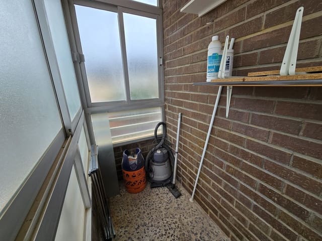 4 bedroom Apartment for sale in Salinas with garage - € 89,995 (Ref: 9371678)