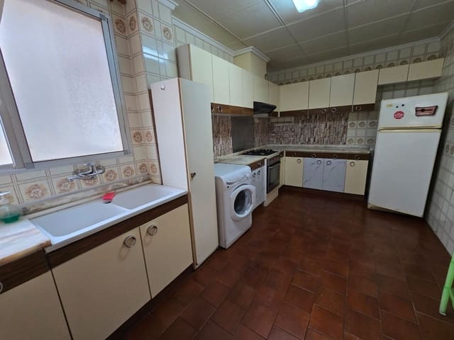 4 bedroom Apartment for sale in Salinas with garage - € 89,995 (Ref: 9371678)