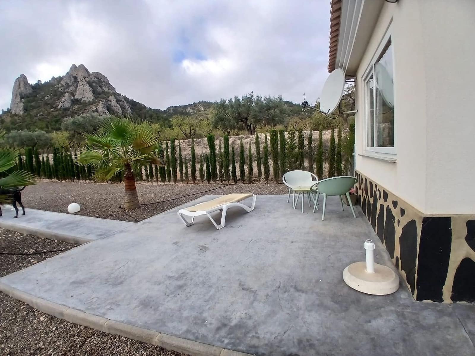 5 soverom Villa til salgs i Sax - € 495 000 (Ref: 9371679)