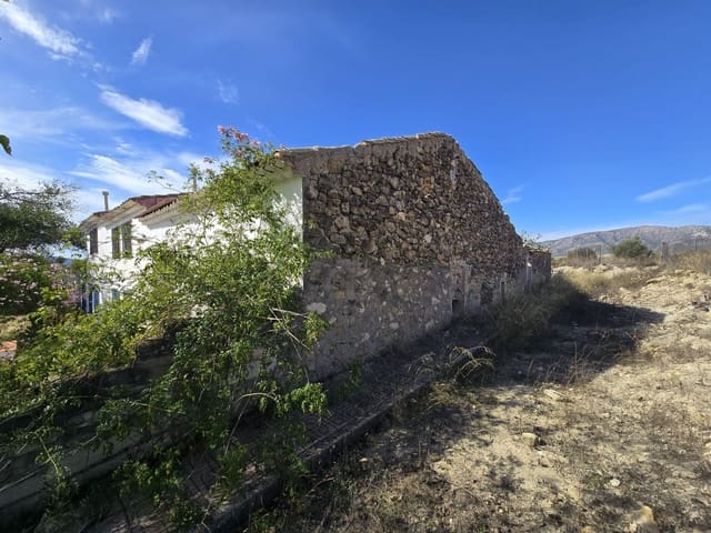 7 bedroom Finca/Country House for sale in Monóvar / Monóver with pool - € 156,000 (Ref: 9371682)