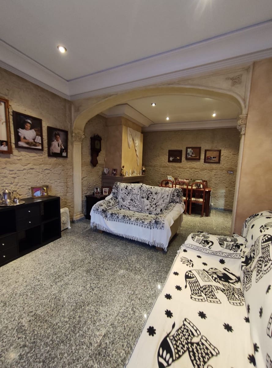 5 soverom Hus til salgs i Hondon de las Nieves med garasje - € 259 995 (Ref: 9371684)