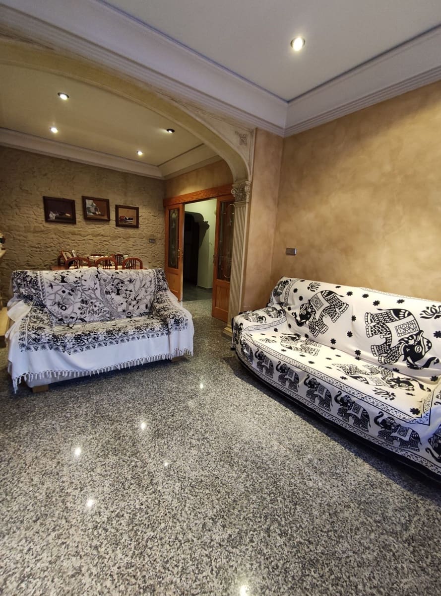 5 soverom Hus til salgs i Hondon de las Nieves med garasje - € 259 995 (Ref: 9371684)