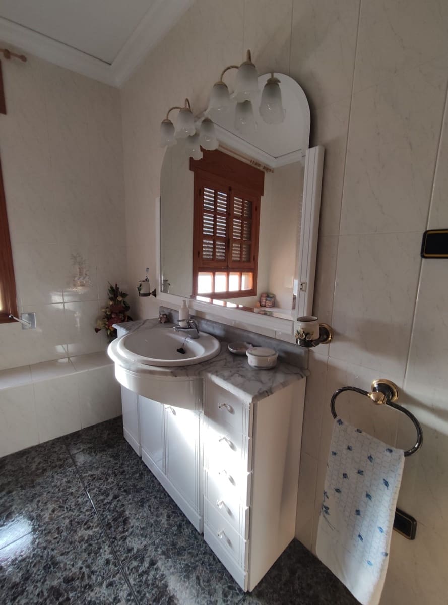 5 soverom Hus til salgs i Hondon de las Nieves med garasje - € 259 995 (Ref: 9371684)