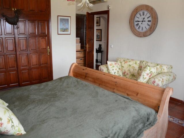 4 bedroom Villa for sale in Daya Vieja with pool - € 595,000 (Ref: 9371691)