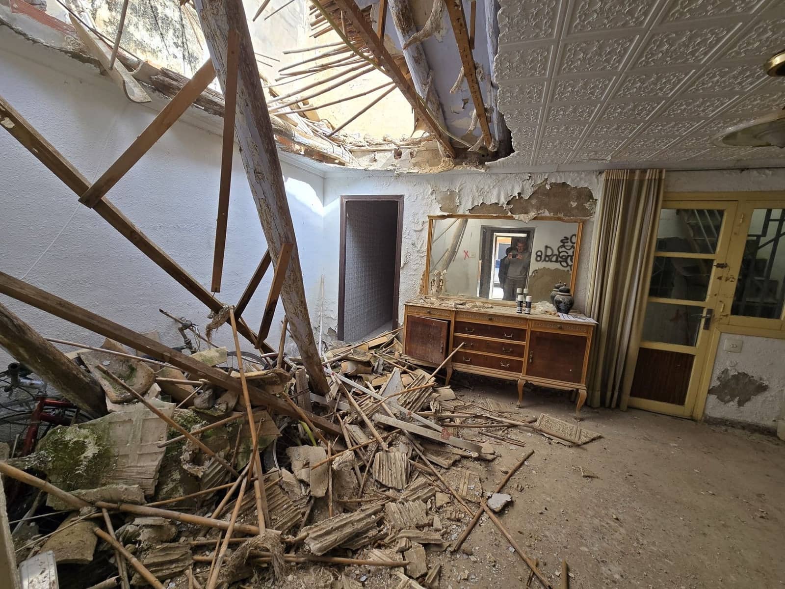 4 bedroom Townhouse for sale in Sax - € 43,500 (Ref: 9371703)