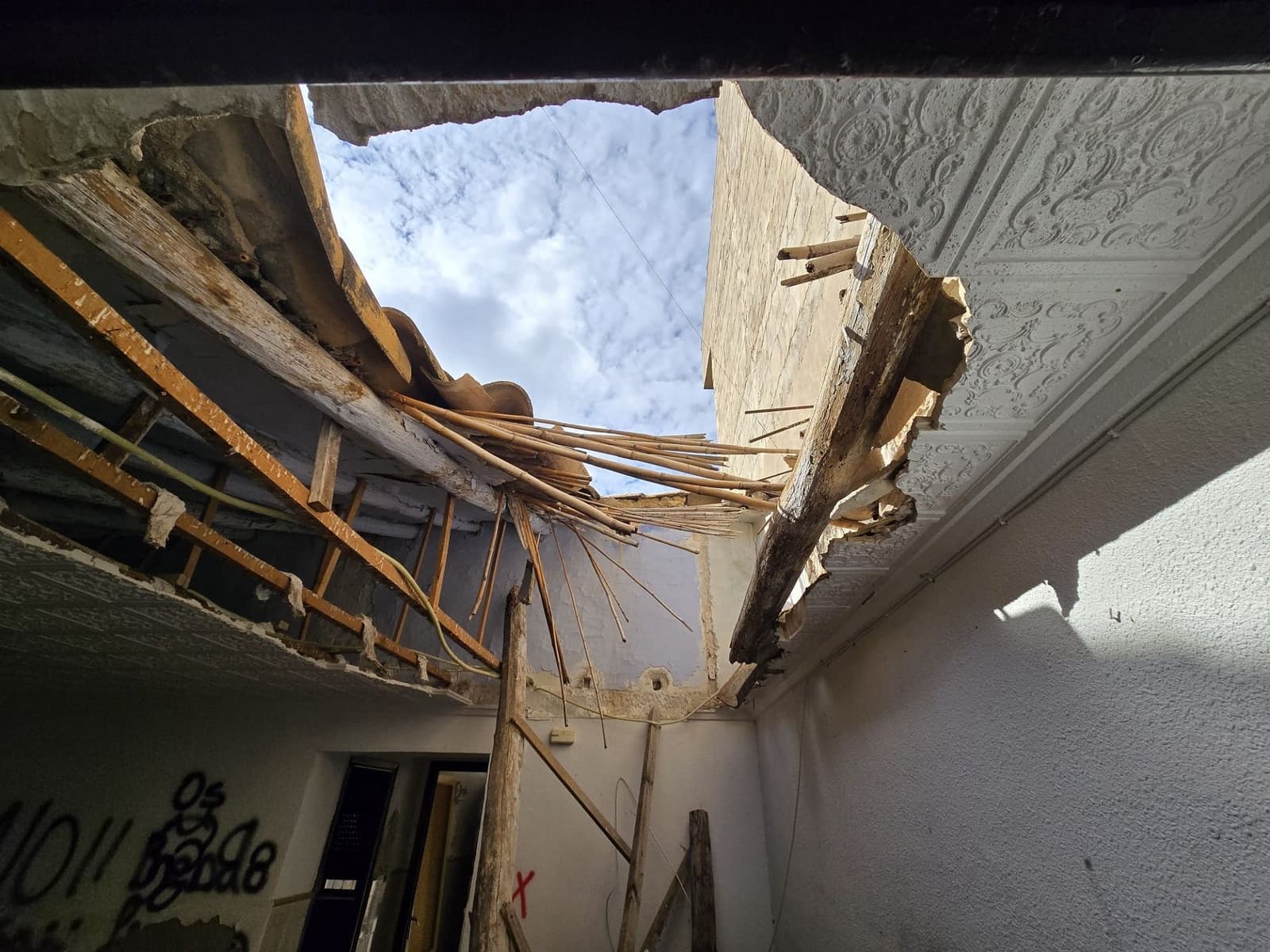 4 bedroom Townhouse for sale in Sax - € 43,500 (Ref: 9371703)