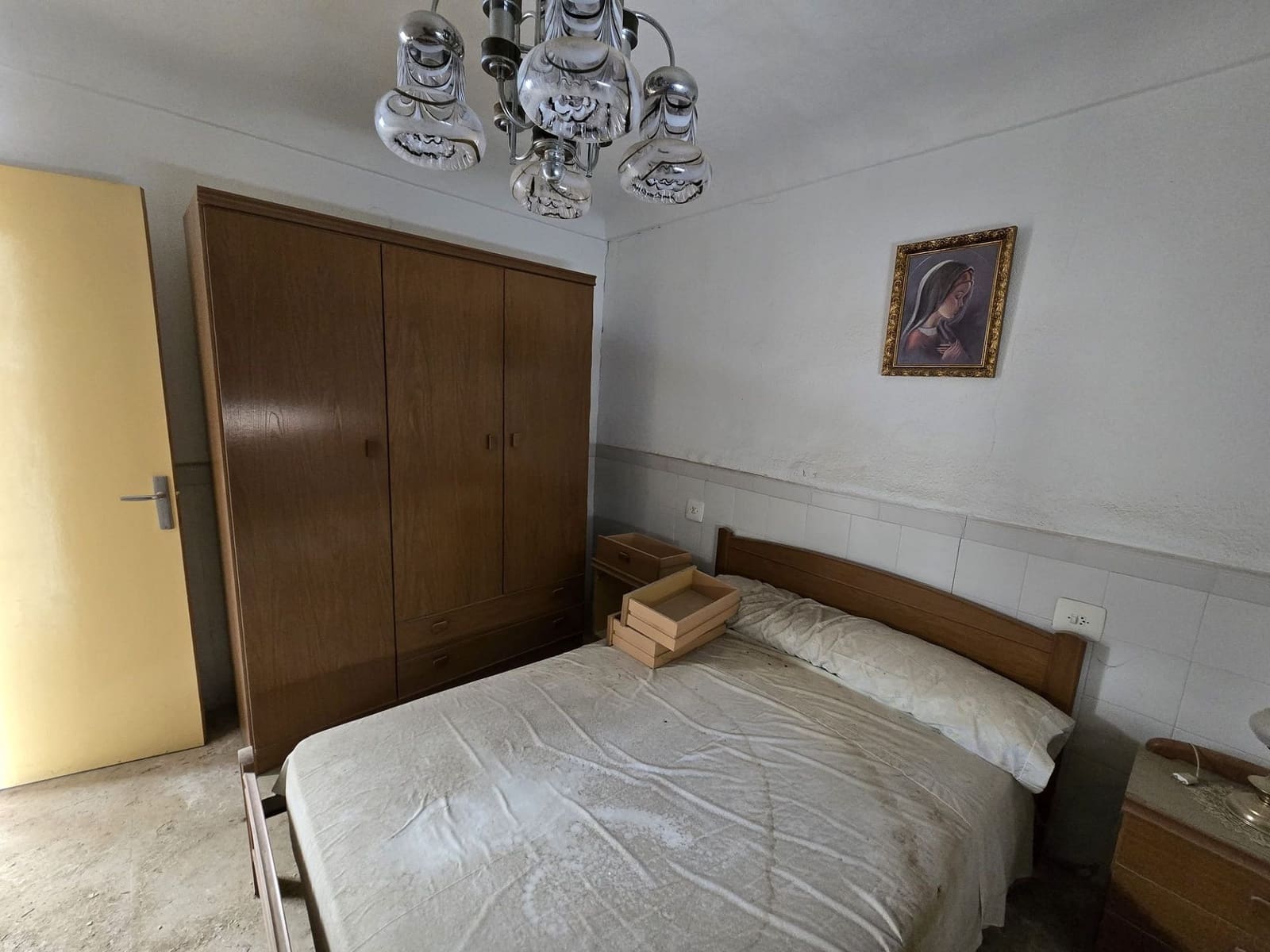 4 bedroom Townhouse for sale in Sax - € 43,500 (Ref: 9371703)