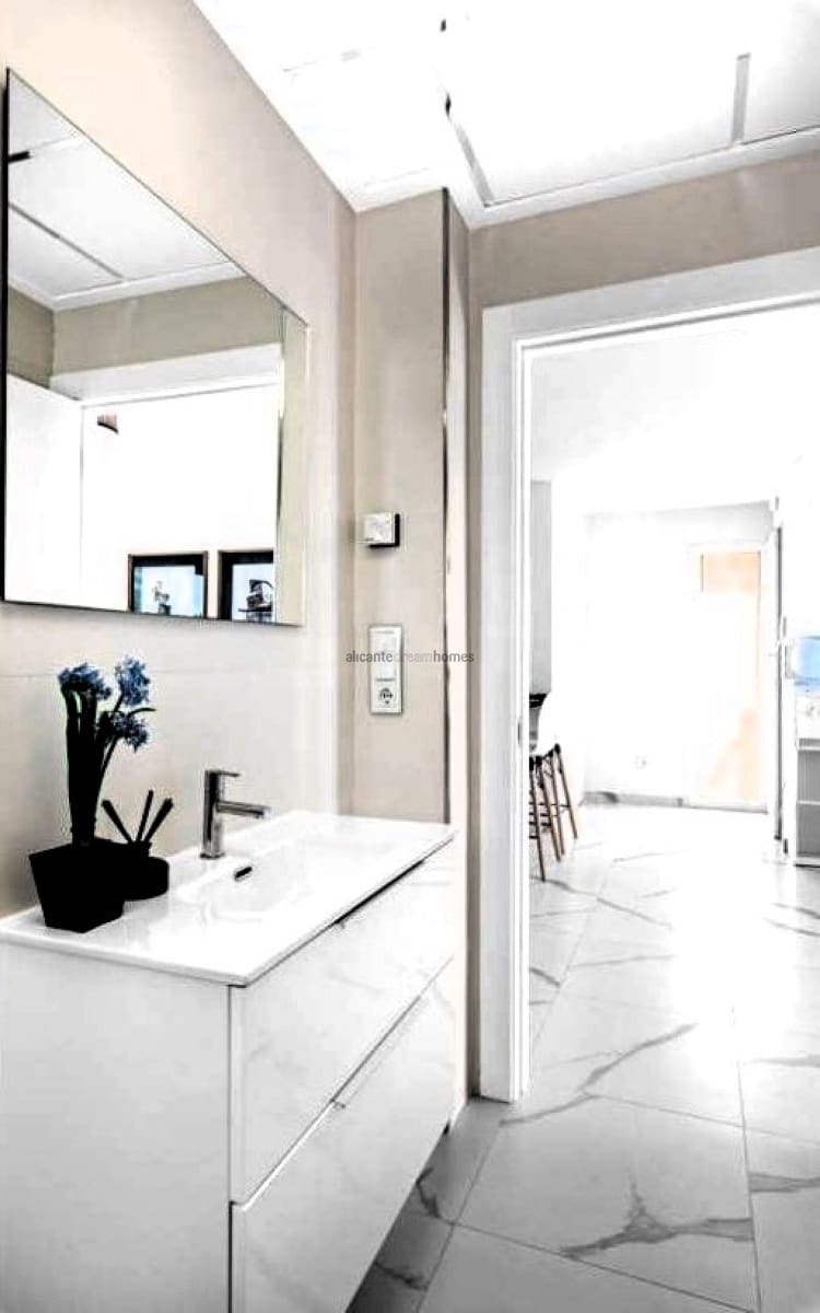 2 makuuhuone Huvila myytävänä paikassa San Miguel de Salinas mukana uima-altaan - 375 000 € (Ref: 9382301)