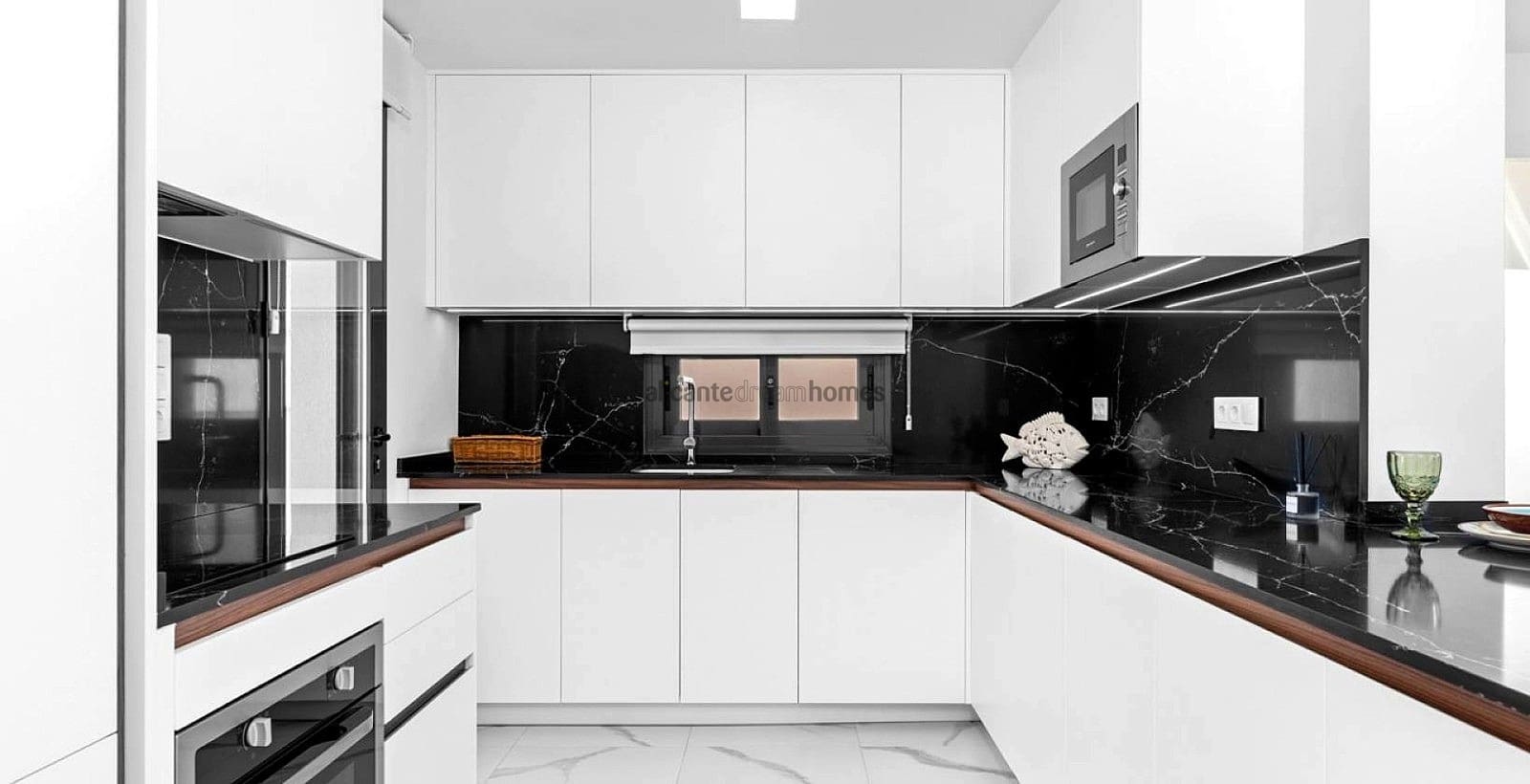 2 makuuhuone Huvila myytävänä paikassa San Miguel de Salinas mukana uima-altaan - 375 000 € (Ref: 9382301)