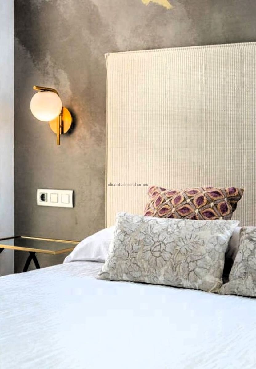 5 sypialnia Willa na sprzedaż w Los Montesinos z basenem garażem - 780 000 € (Ref: 9385087)