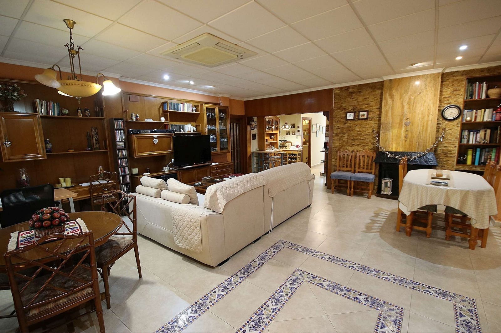 9 bedroom Villa for sale in Monovar / Monover with pool garage - € 849,995 (Ref: 9395692)