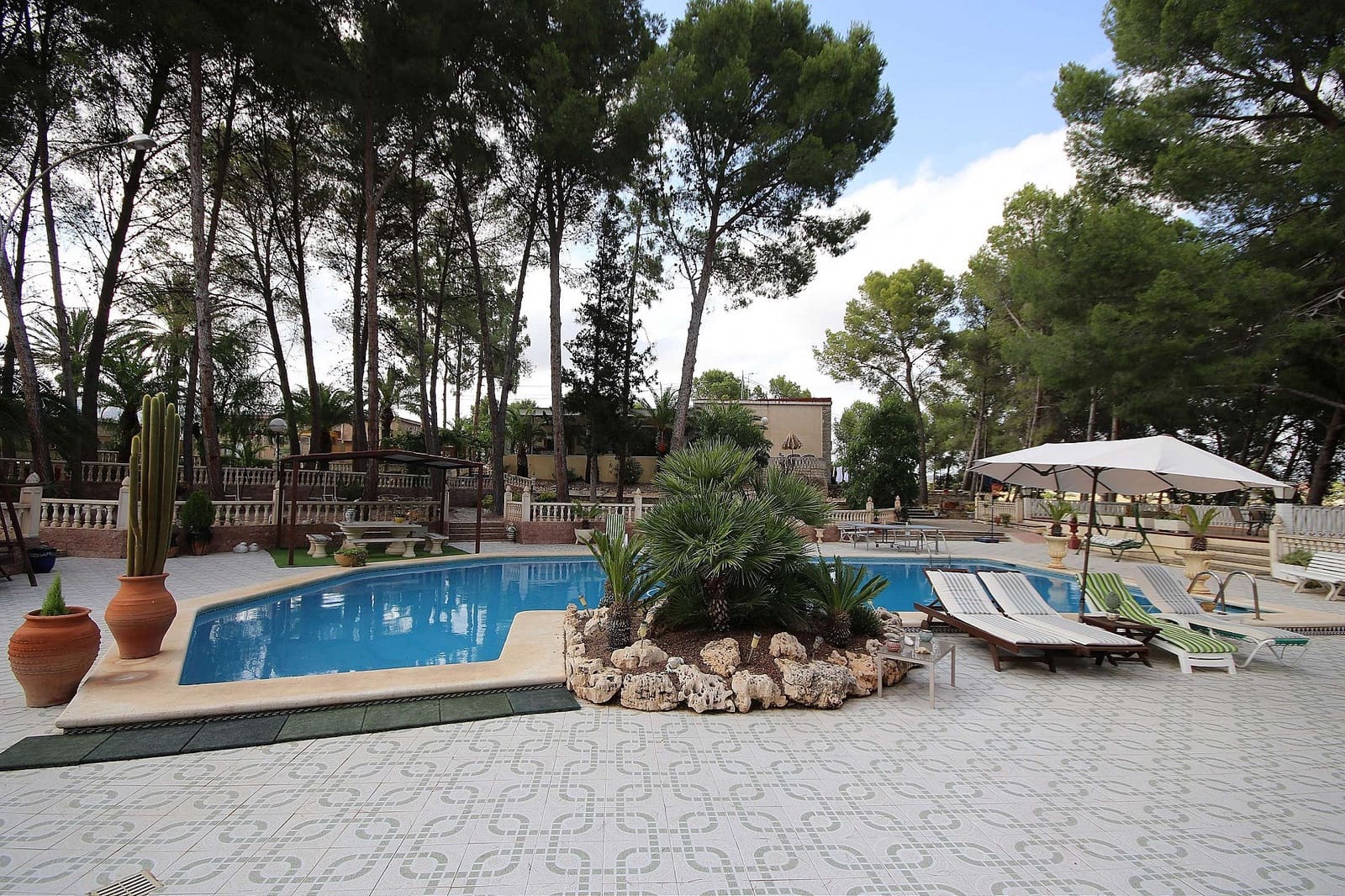 9 bedroom Villa for sale in Monovar / Monover with pool garage - € 849,995 (Ref: 9395692)