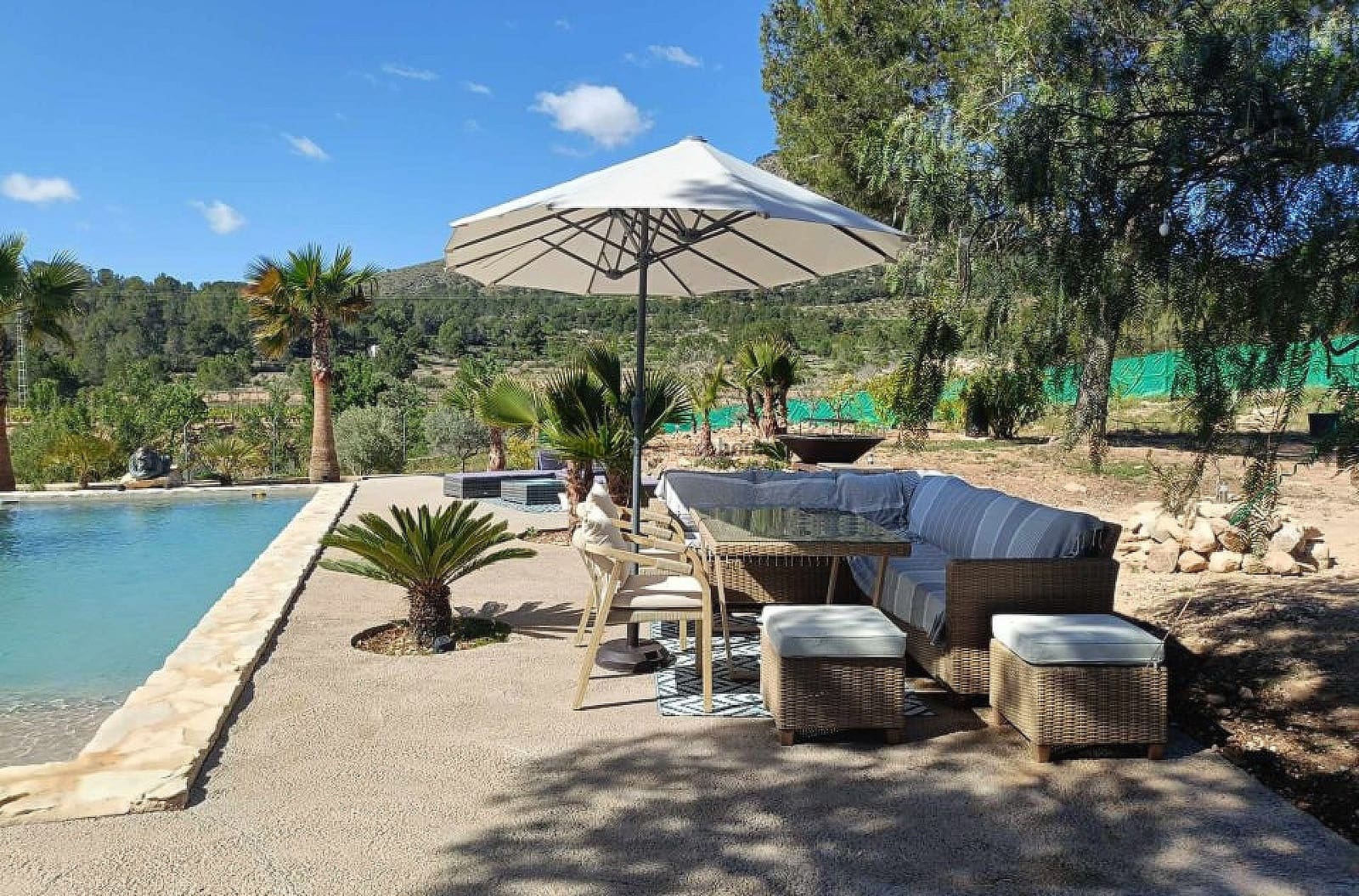 4 soveværelse Finca/Landehus til salg i La Romana med swimmingpool - € 339.000 (Ref: 9398149)