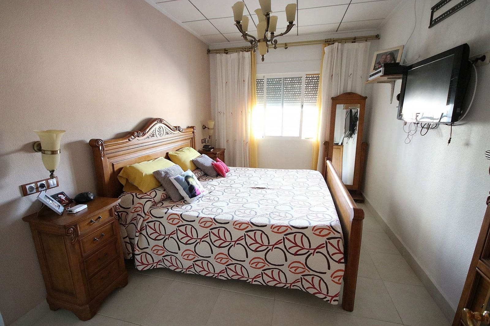 4 bedroom Villa for sale in Casas del Senor with garage - € 249,995 (Ref: 9400345)