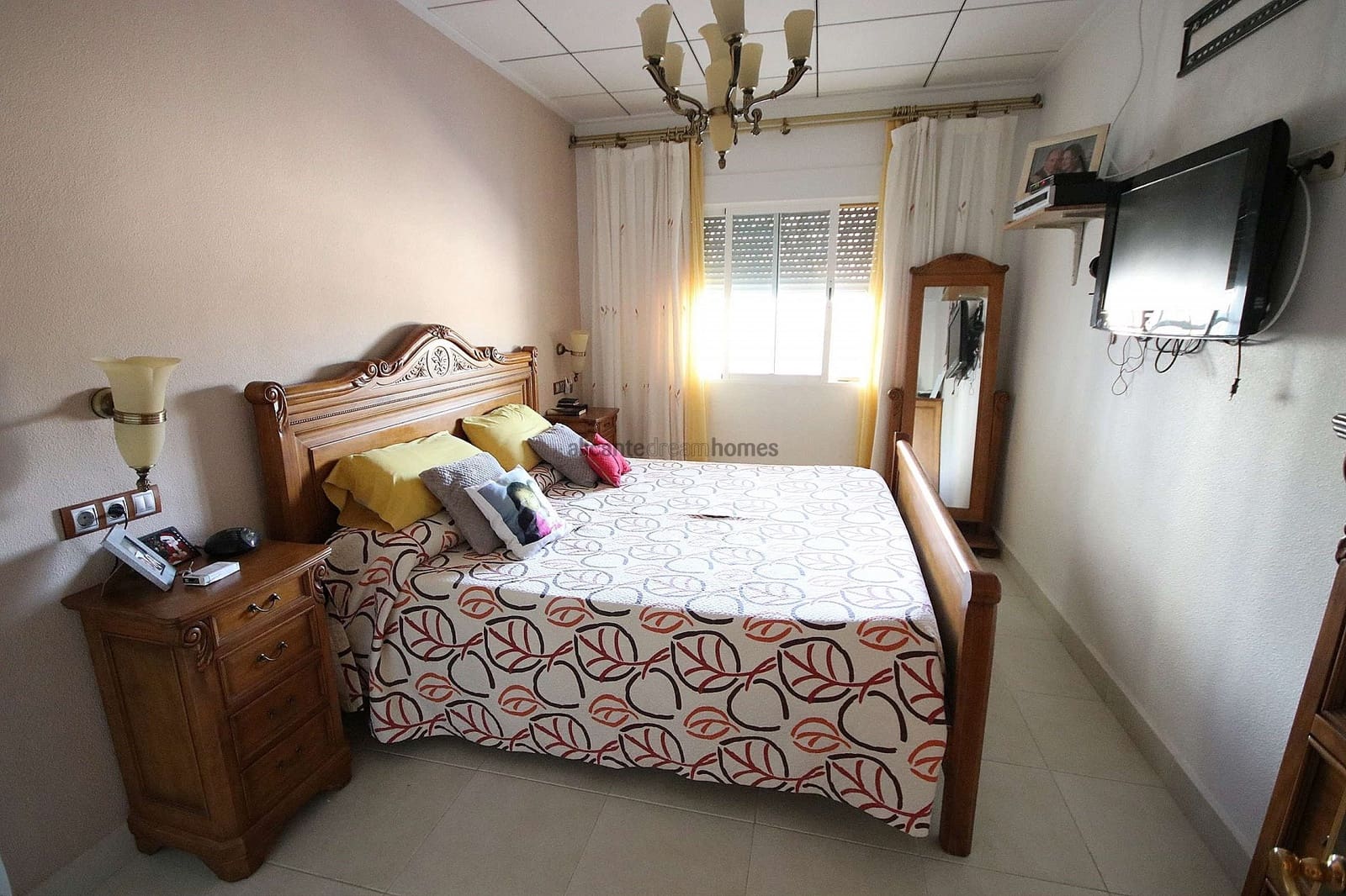 4 bedroom Villa for sale in Casas del Senor with garage - € 249,995 (Ref: 9400345)