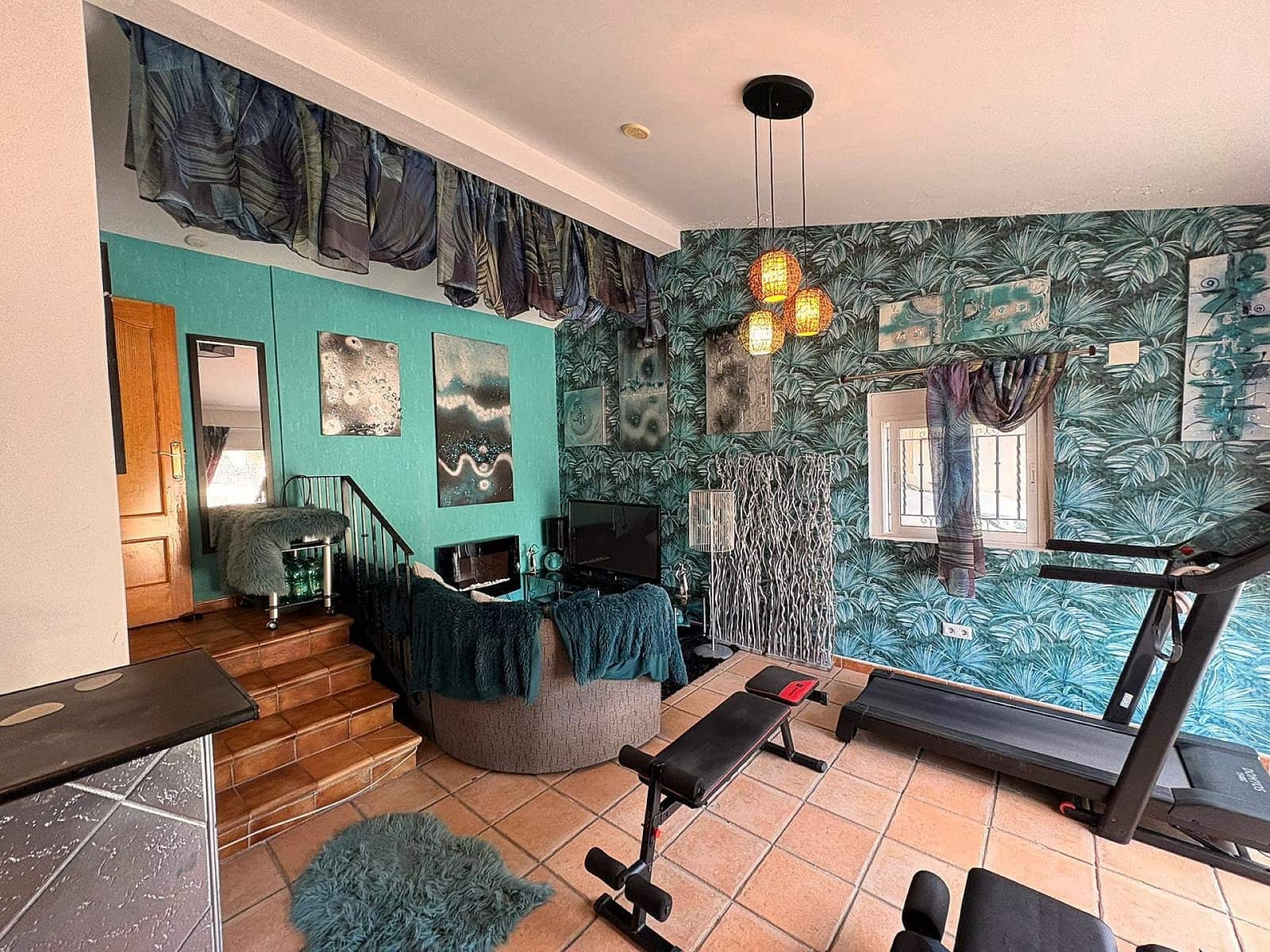 8 makuuhuone Huvila myytävänä paikassa Castalla mukana uima-altaan - 599 995 € (Ref: 9402846)