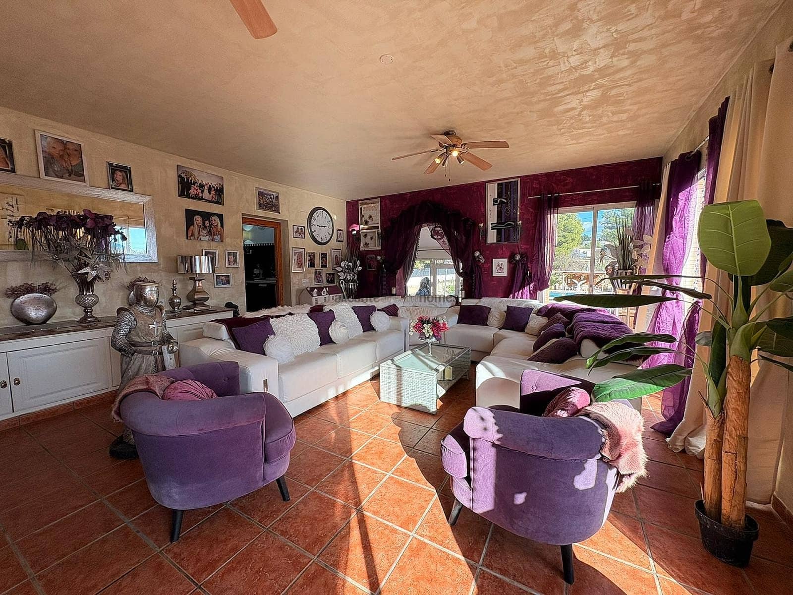 8 bedroom Villa for sale in Castalla with pool - € 599,995 (Ref: 9402846)