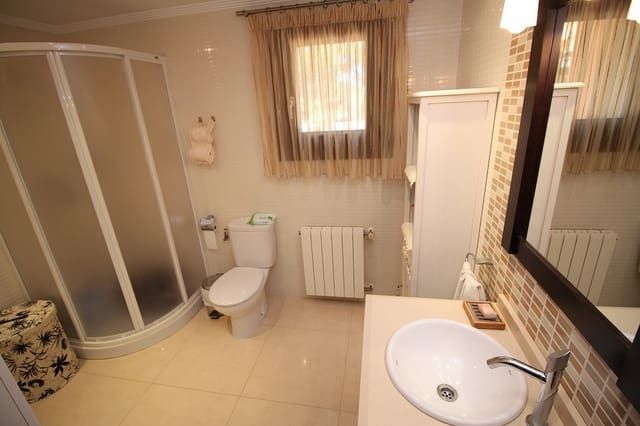 4 quarto Moradia para venda em Monóvar / Monóver com garagem - 499 995 € (Ref: 9410507)