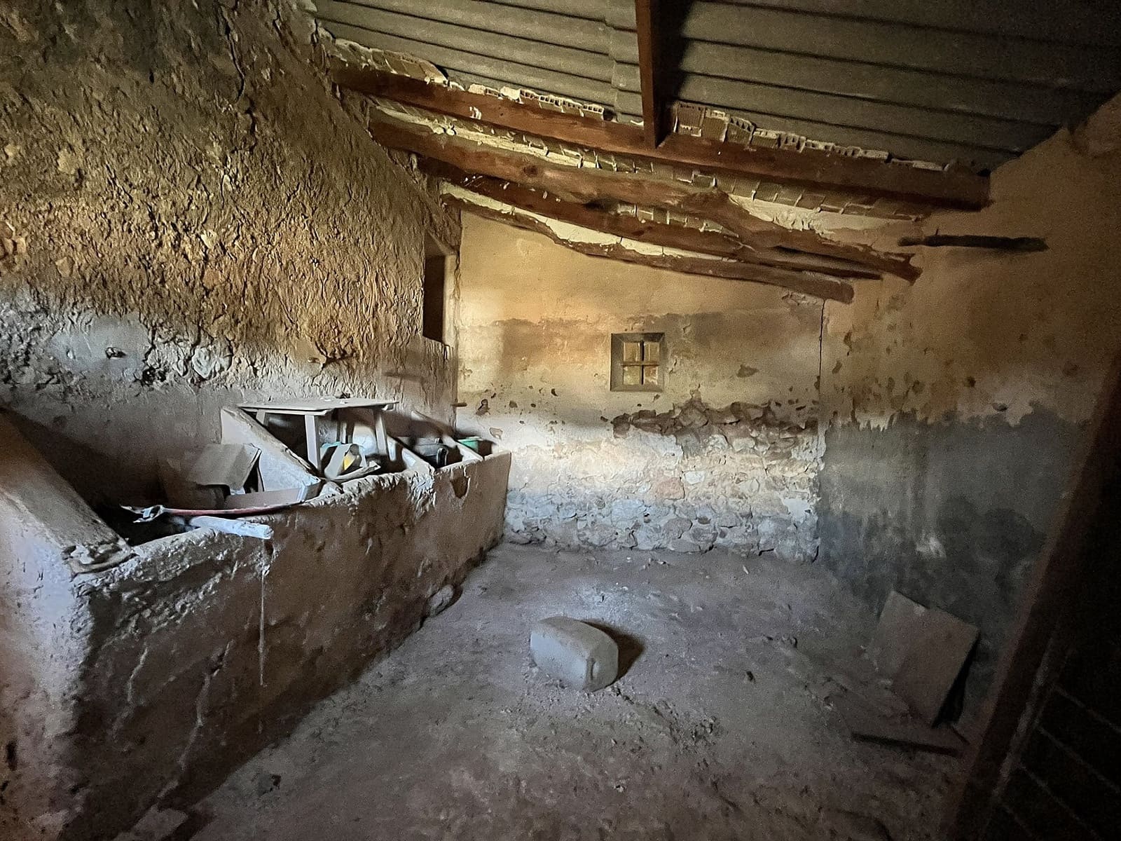 4 slaapkamer Finca/Landhuis te koop in El Canton - € 39.000 (Ref: 9413570)