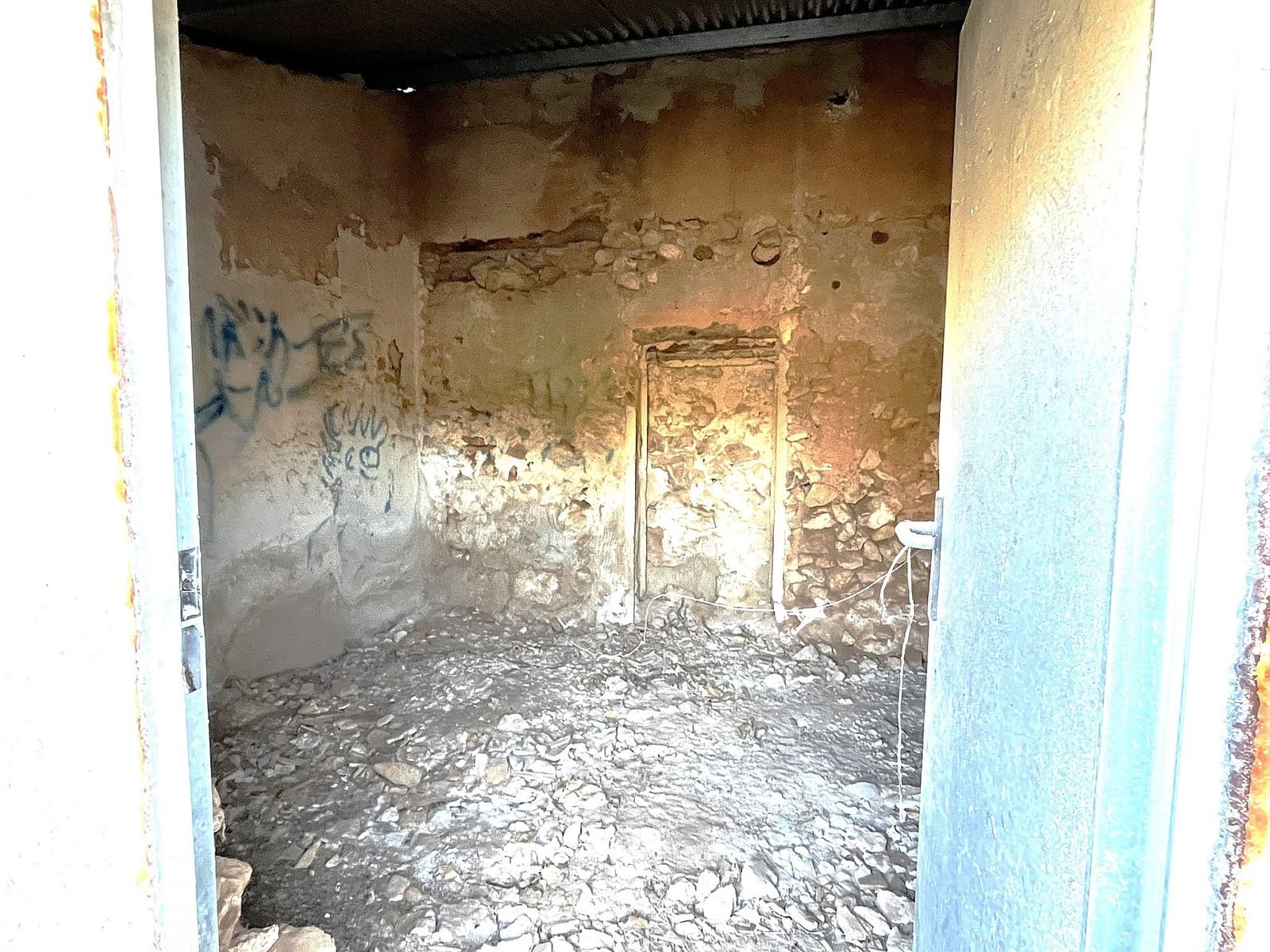 4 slaapkamer Finca/Landhuis te koop in El Canton - € 39.000 (Ref: 9413570)