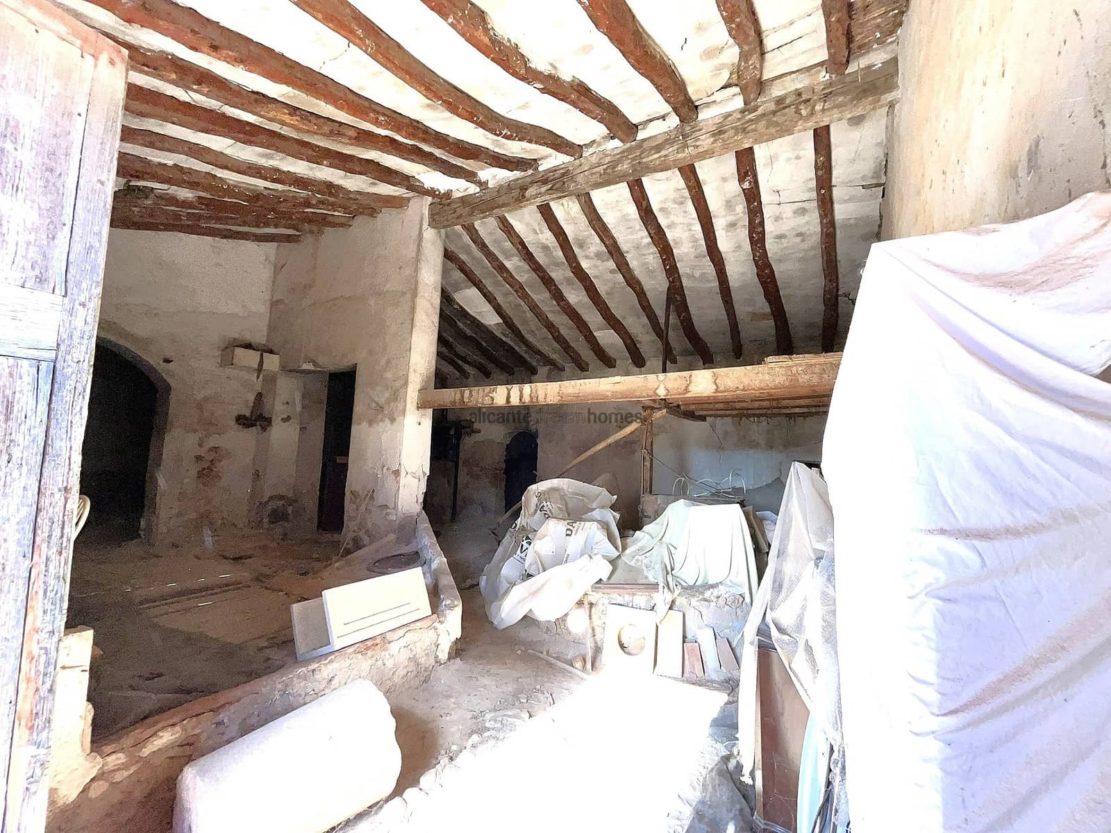 4 Zimmer Finca/Landgut zu verkaufen in El Canton - 39.000 € (Ref: 9413570)