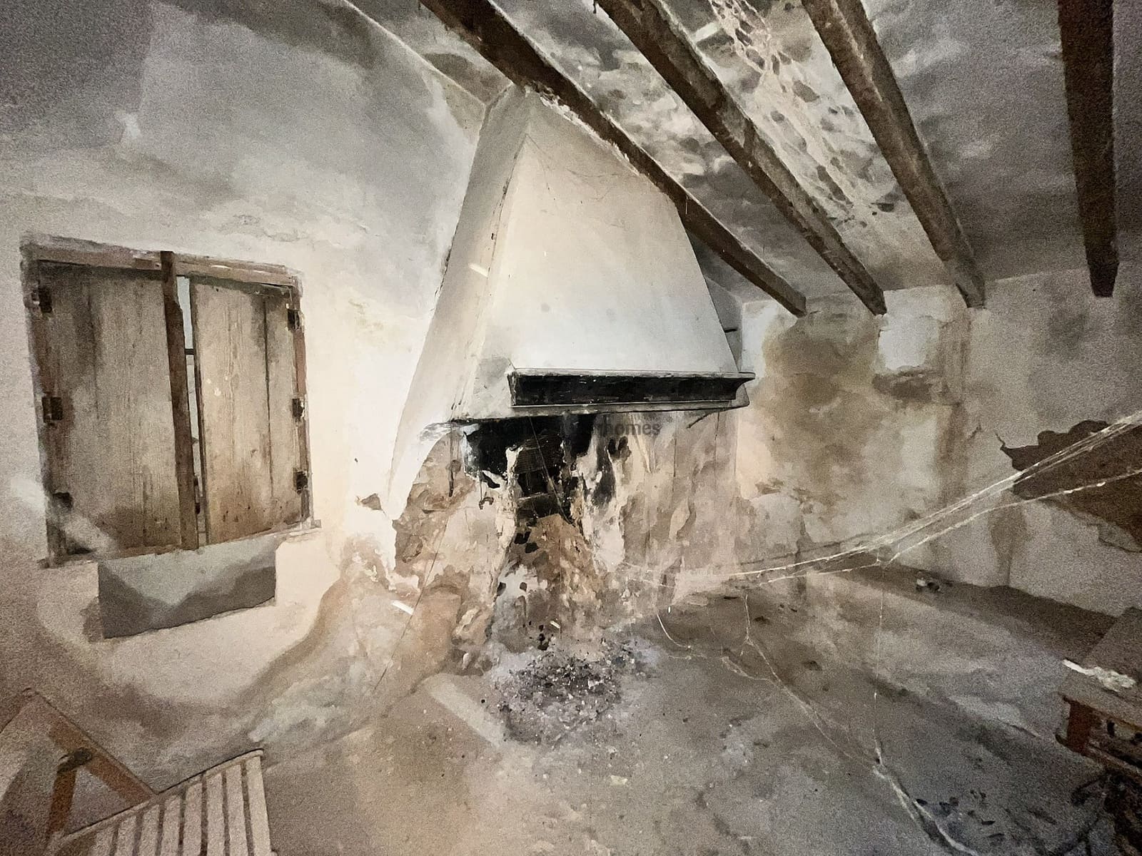 4 Zimmer Finca/Landgut zu verkaufen in El Canton - 39.000 € (Ref: 9413570)