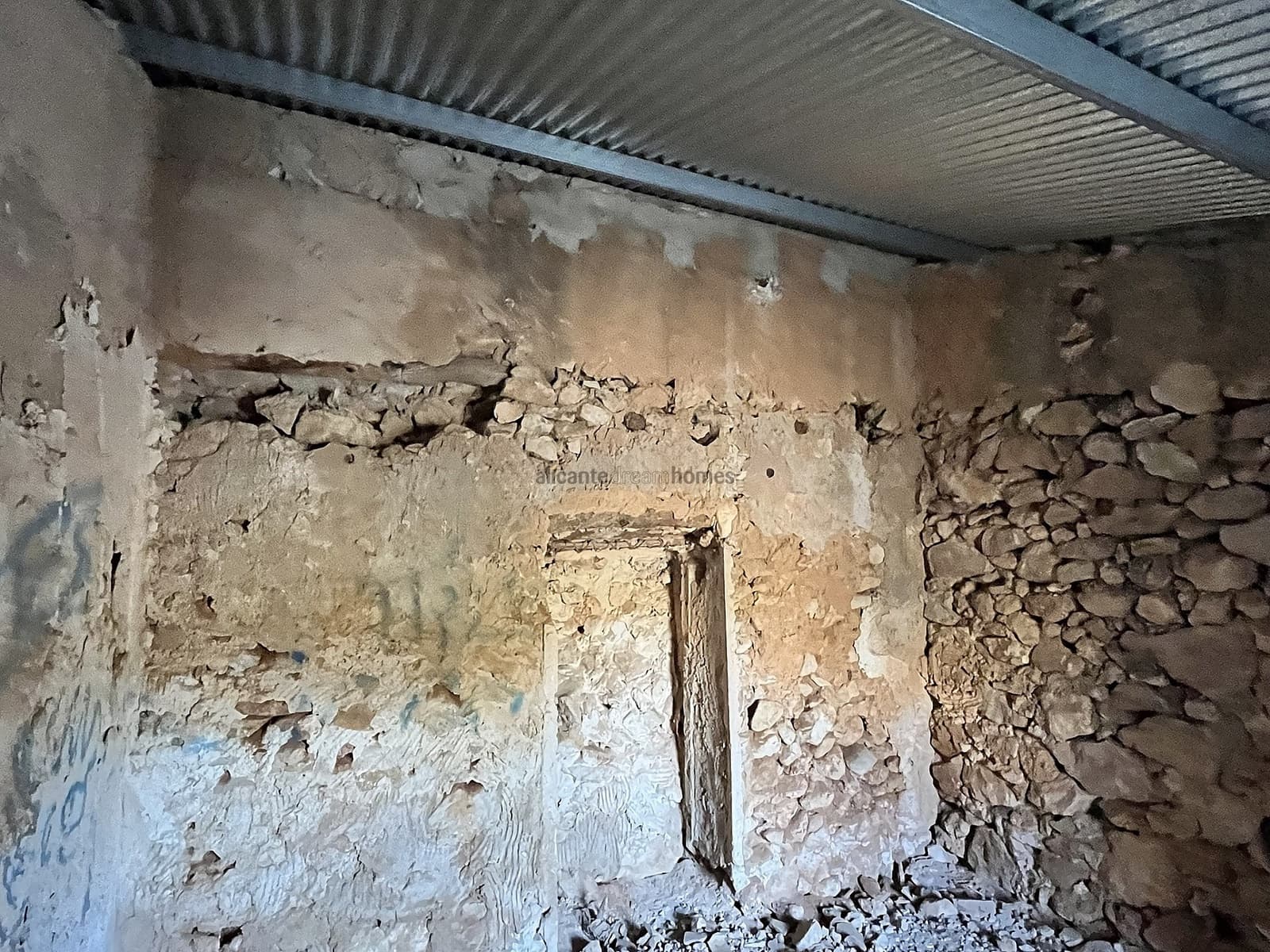 4 Zimmer Finca/Landgut zu verkaufen in El Canton - 39.000 € (Ref: 9413570)